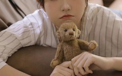 梁靖昆晒全家福